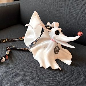 2 Zero Popcorn buckets from Disneylands Oogie Boogie Bash! Brand new, no popcorn